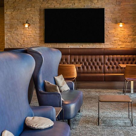 Hilton Garden Inn Stuttgart Neckarpark Екстер'єр фото