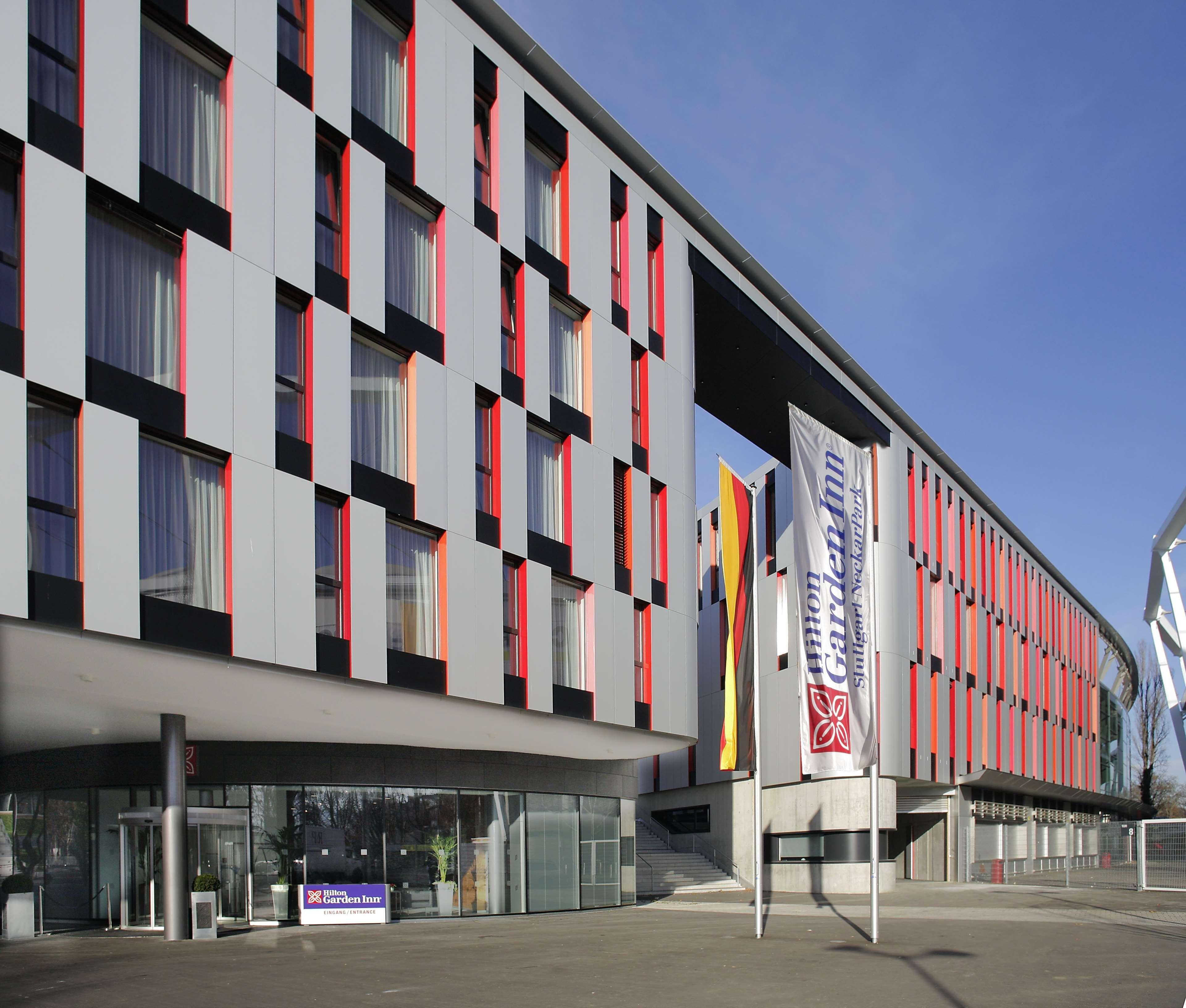 Hilton Garden Inn Stuttgart Neckarpark Екстер'єр фото