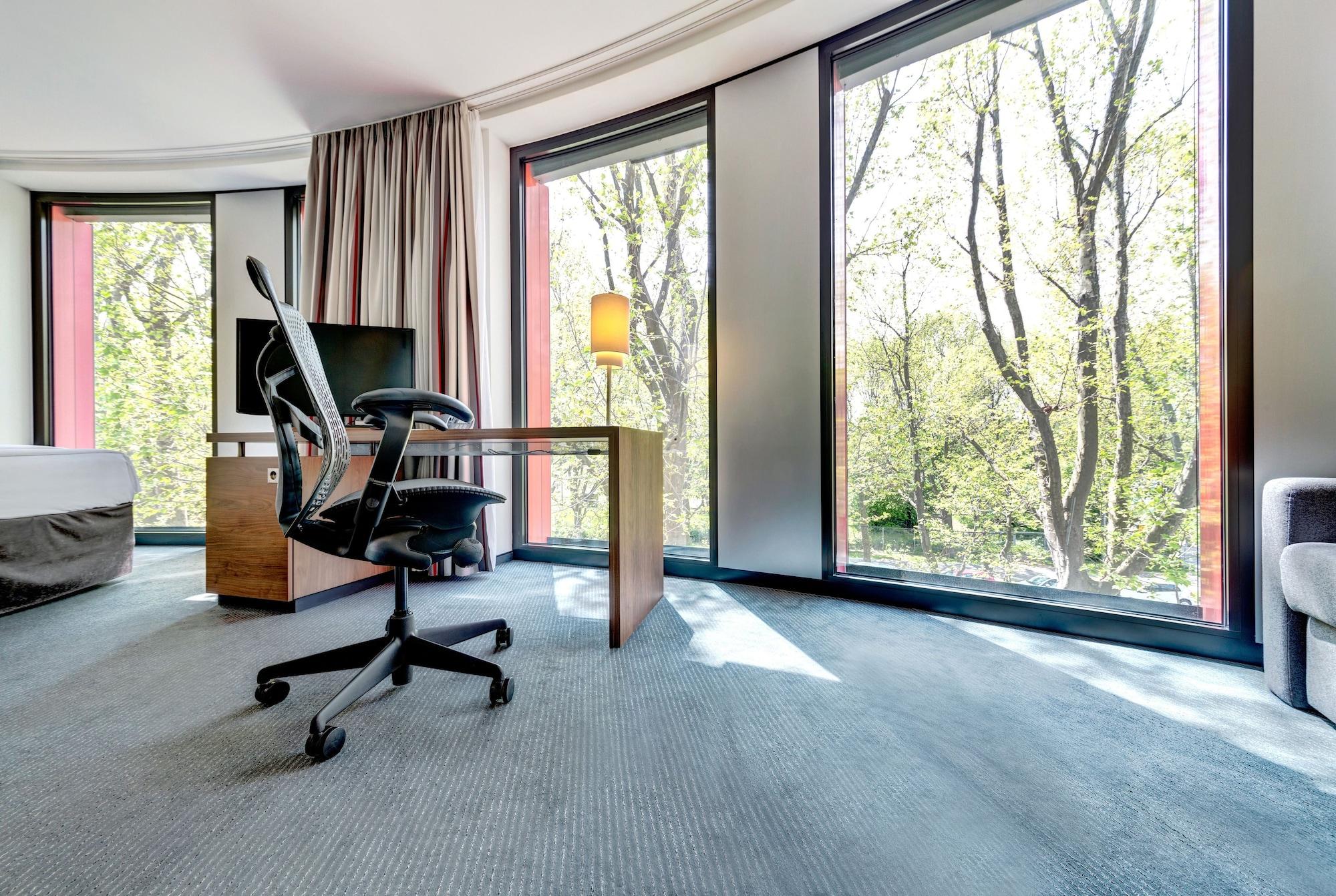 Hilton Garden Inn Stuttgart Neckarpark Екстер'єр фото