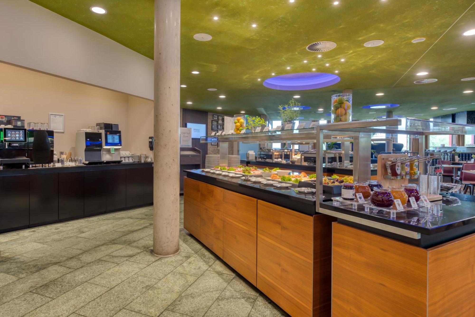 Hilton Garden Inn Stuttgart Neckarpark Екстер'єр фото