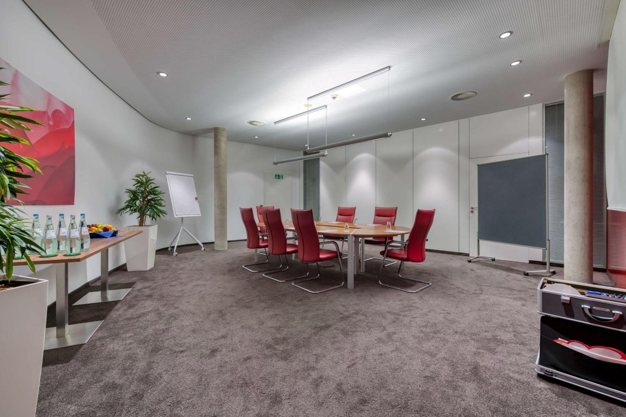 Hilton Garden Inn Stuttgart Neckarpark Екстер'єр фото