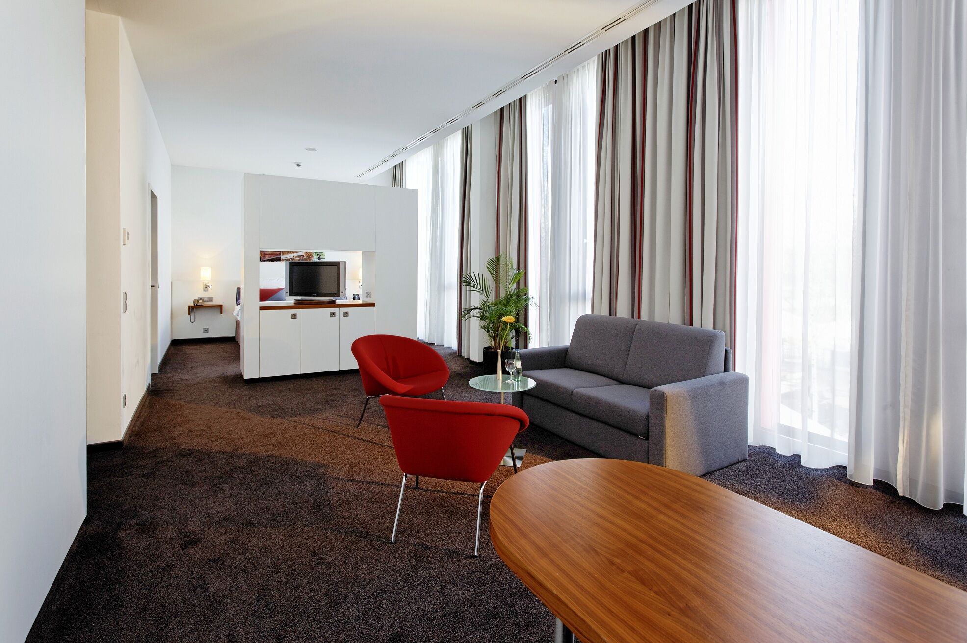 Hilton Garden Inn Stuttgart Neckarpark Екстер'єр фото